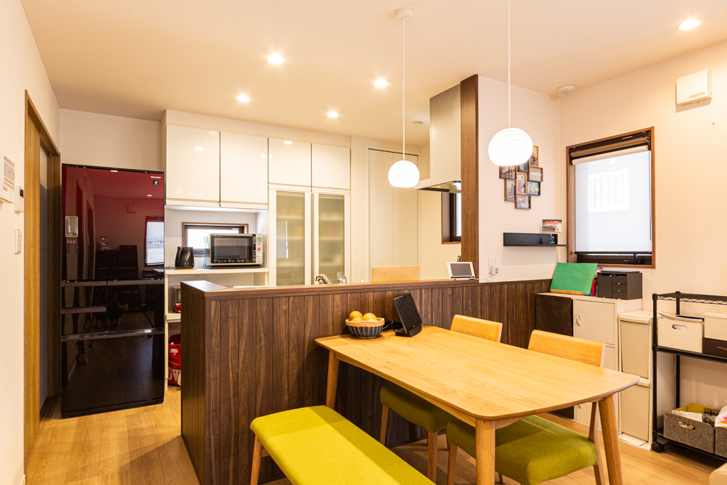 パントリーのあるキッチン