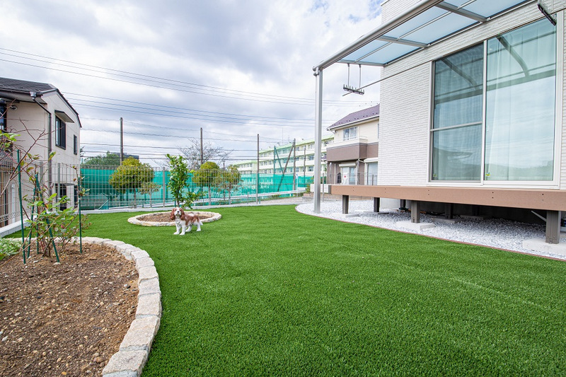 ＜千葉県千葉市＞リビングと近い庭を持つ注文住宅